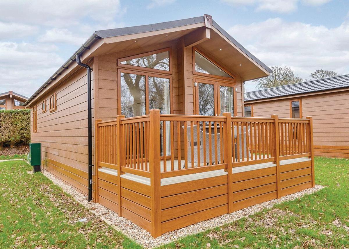 Wareham Forest Lodge Retreat Lytchett Minster ภายนอก รูปภาพ