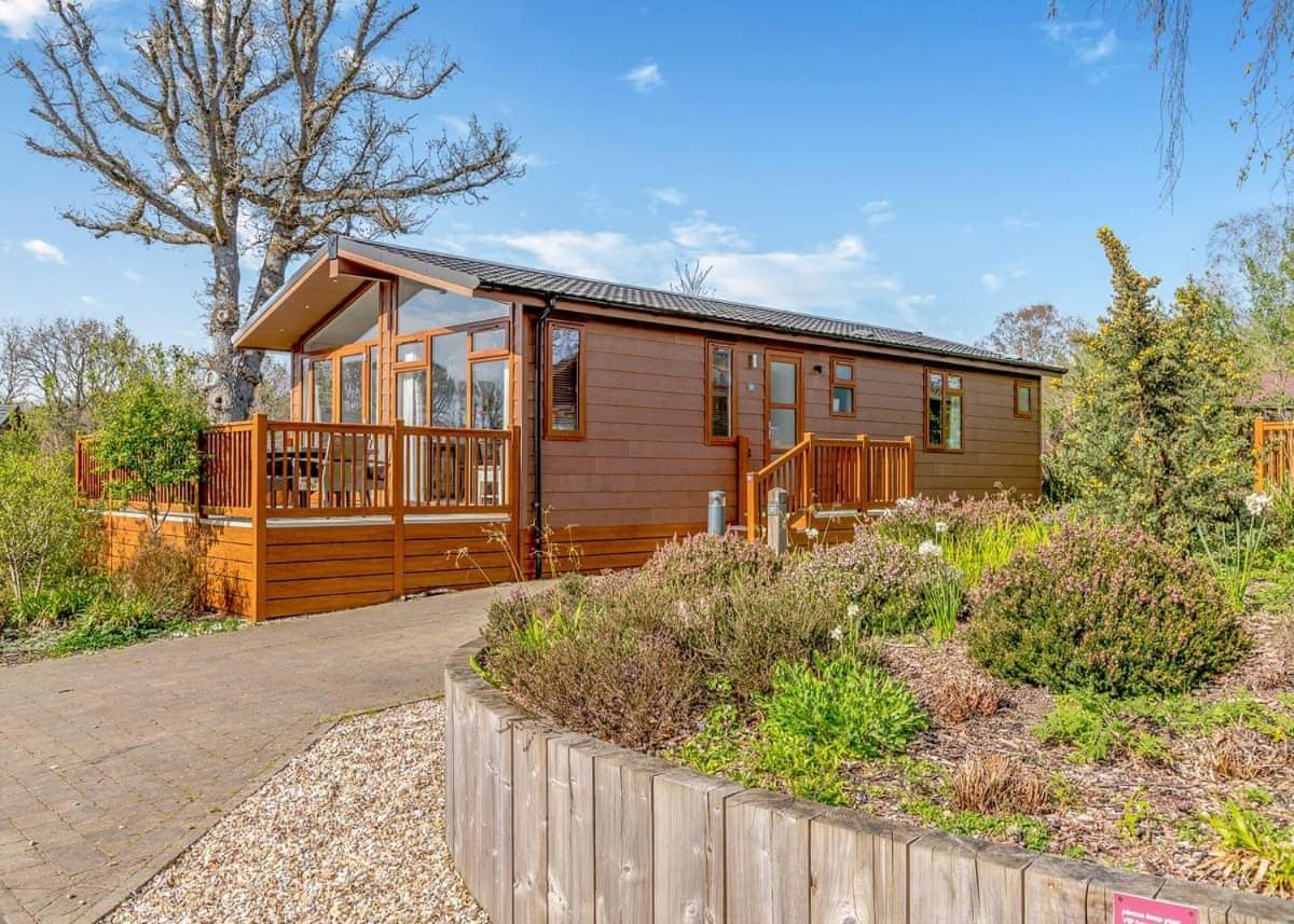 Wareham Forest Lodge Retreat Lytchett Minster ภายนอก รูปภาพ